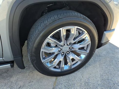 Used 2024 GMC Sierra 1500 Denali w/ Denali Reserve Package image 9