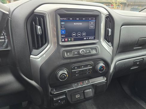 Used 2020 Chevrolet Silverado 1500 Custom w/ Custom Value Package image 28