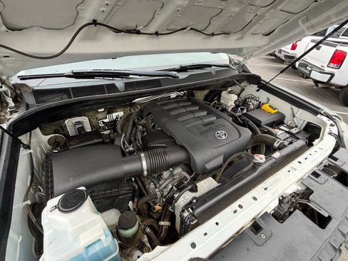 Used 2018 Toyota Tundra SR AWD/4WD image 20