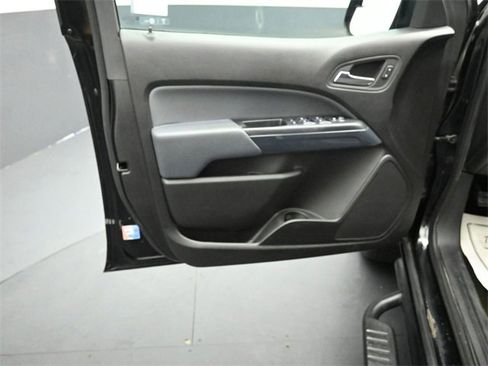 Used 2017 Chevrolet Colorado Z71 image 20