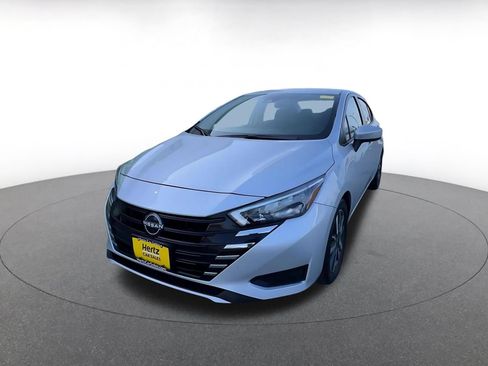 Used 2025 Nissan Versa SV FWD image 7