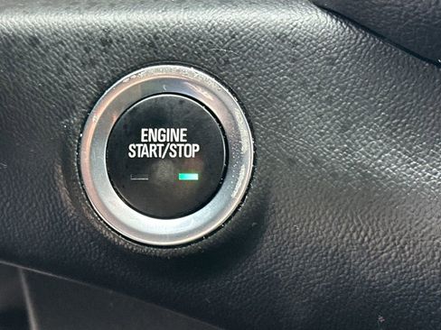 Used 2021 GMC Terrain SLE w/ Driver Convenience Package image 31