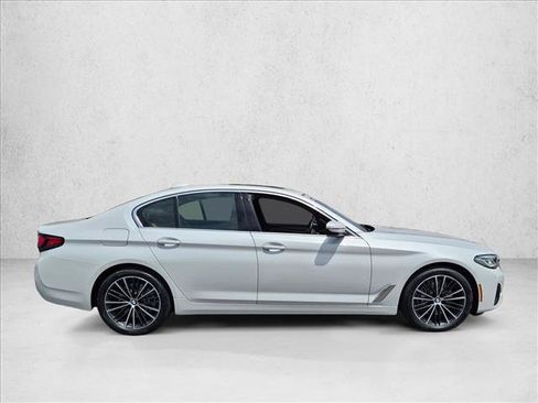 Used 2023 BMW 540i w/ Premium Package RWD image 4