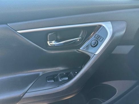 Used 2017 Nissan Altima 2.5 S w/ Power Driver Seat Package FWD image 13