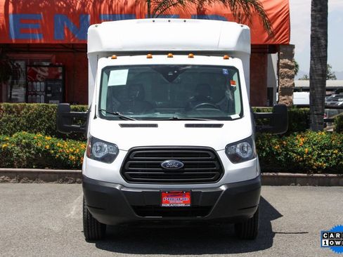 Used 2019 Ford Transit 250 138 RWD image 3