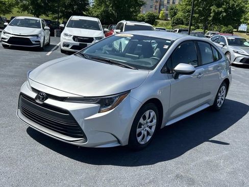 Used 2024 Toyota Corolla LE FWD image 8