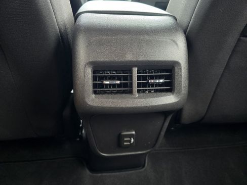 Used 2024 Chevrolet Equinox LT FWD image 25