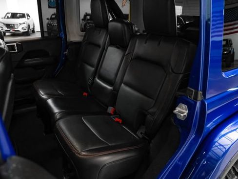 Used 2019 Jeep Wrangler Unlimited Rubicon AWD/4WD image 36