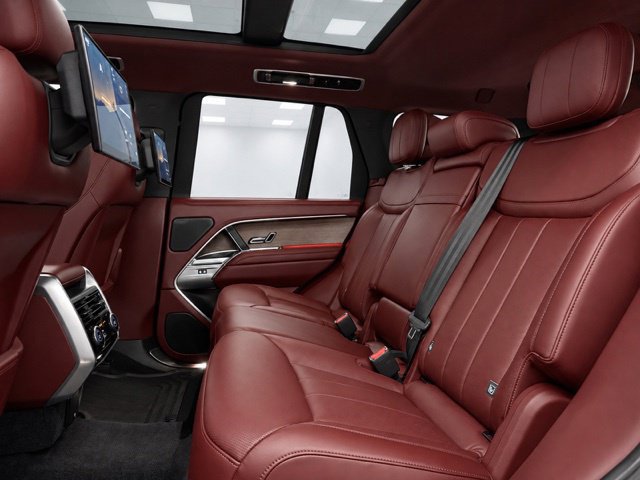 Used 2024 Land Rover Range Rover SE AWD/4WD image 31