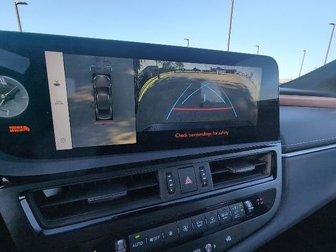 Used 2025 Lexus ES 350 Ultra Luxury FWD image 14
