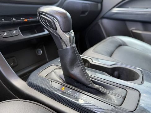 Used 2022 Chevrolet Colorado Z71 w/ Safety Package RWD image 19