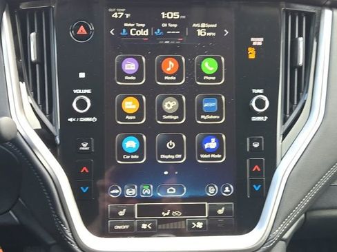 Certified 2025 Subaru Outback Premium image 3