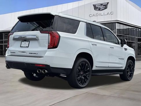 Used 2024 GMC Yukon Denali AWD/4WD image 8