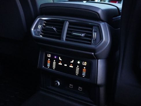 Used 2022 Lamborghini Urus image 48