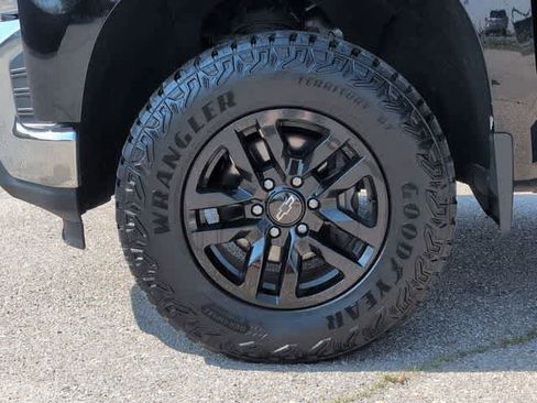 Used 2019 Chevrolet Silverado 1500 LT w/ All-Star Edition AWD/4WD image 14