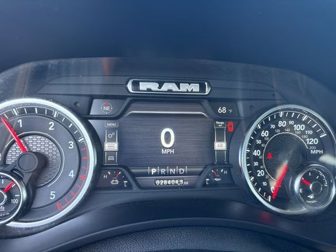 Used 2024 RAM 2500 Laramie w/ Safety Group image 12