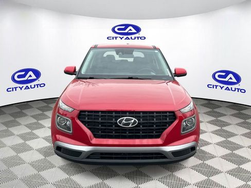 Used 2022 Hyundai Venue SE image 10