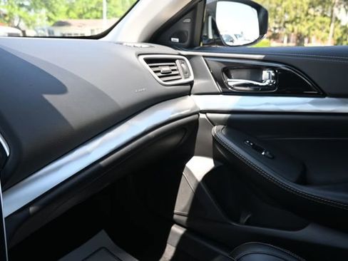 Used 2023 Nissan Maxima SL FWD image 28