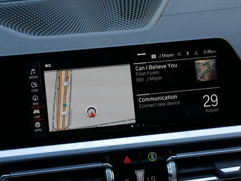 Used 2019 BMW 330i Sedan w/ M Sport Package RWD image 17