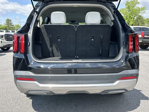 Used 2024 Kia Sorento S FWD image 19