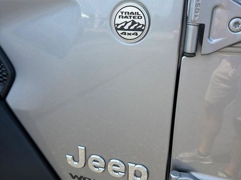 Used 2020 Jeep Wrangler Unlimited Sport S AWD/4WD image 36