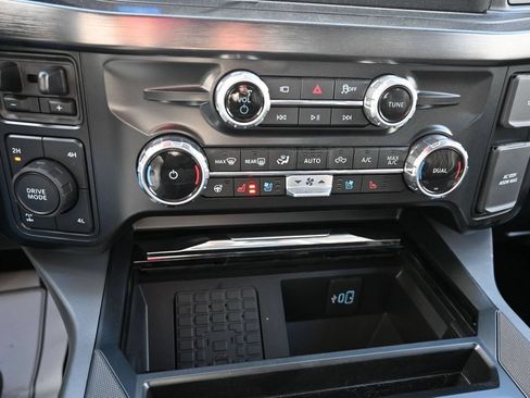 Used 2026 Ford F250 Lariat w/ Black Appearance Package AWD/4WD image 29