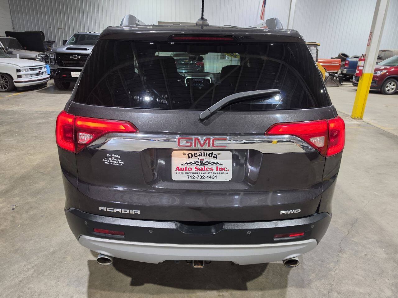 Used 2019 GMC Acadia SLT AWD/4WD image 10