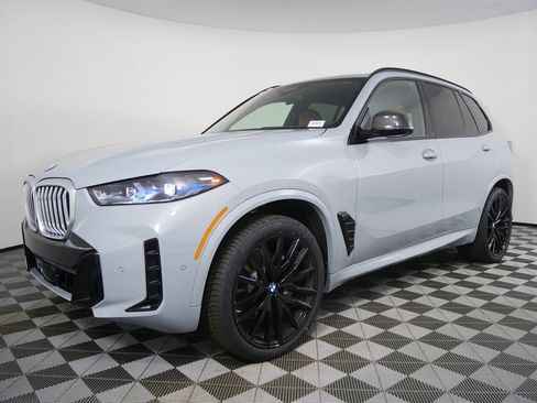 Used 2026 BMW X5 xDrive40i w/ M Sport Package AWD/4WD image 7