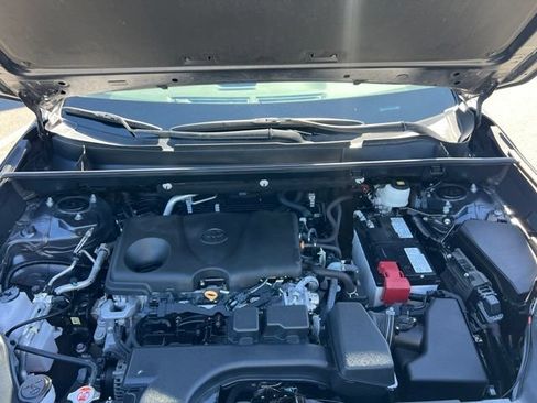 Used 2025 Toyota RAV4 XLE FWD image 30
