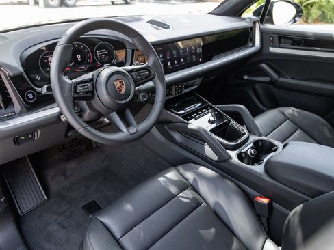 Certified 2026 Porsche Cayenne image 4