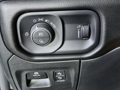 Used 2023 RAM 1500 Big Horn AWD/4WD image 10