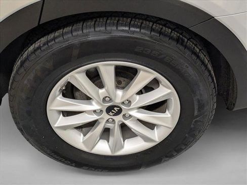 Used 2019 Kia Sorento L image 24