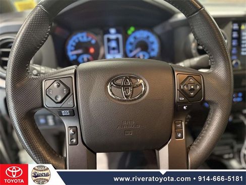 Used 2023 Toyota Tacoma TRD Sport image 14