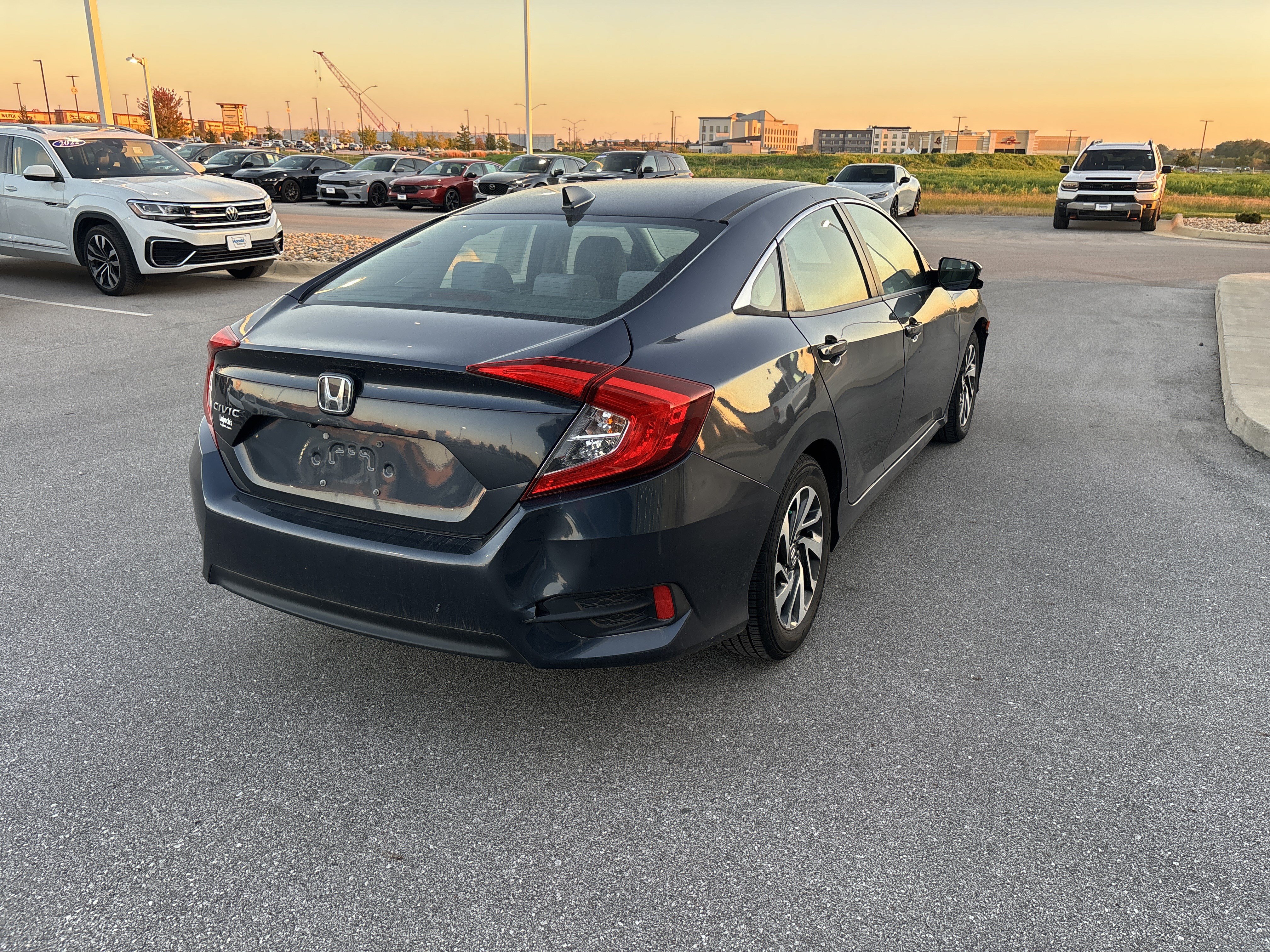 Used 2018 Honda Civic EX image 5