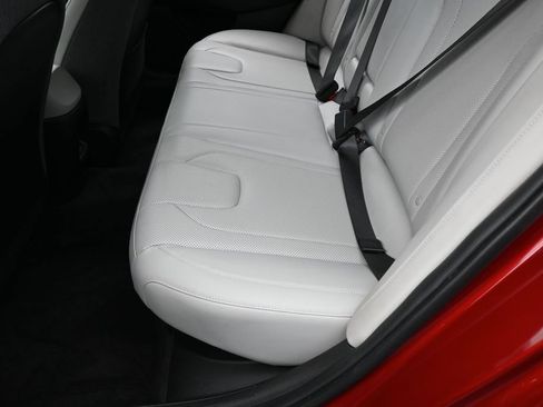 Used 2024 Hyundai Elantra Limited FWD image 34
