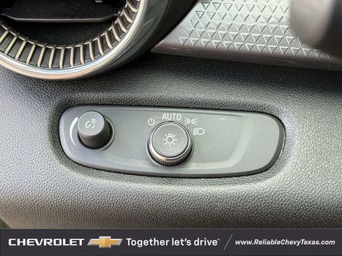 Used 2025 Chevrolet Trax ACTIV w/ Driver Confidence Package FWD image 27
