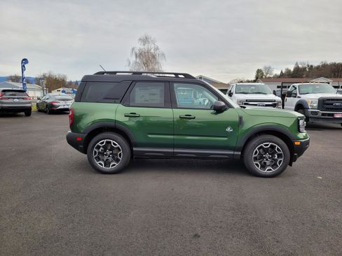 New 2025 Ford Bronco Sport Outer Banks w/ Outer Banks Tech Package+ AWD/4WD image 4