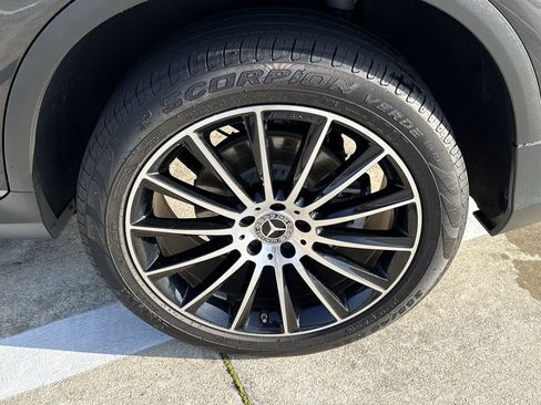 Used 2022 Mercedes-Benz GLC 300 image 30