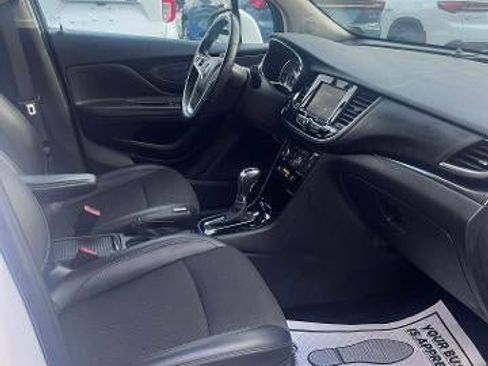 Used 2022 Buick Encore Preferred image 12