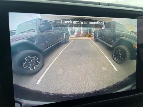 Used 2024 Jeep Wrangler Unlimited Rubicon w/ Safety Group image 14