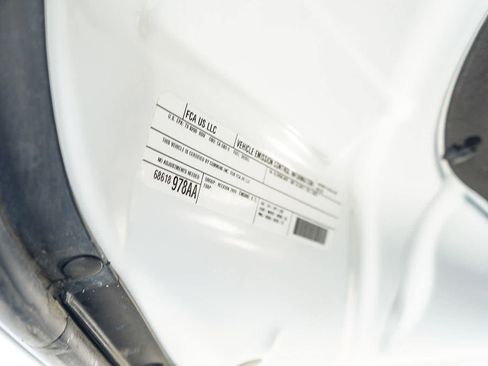 Used 2024 RAM 2500 Laramie image 31