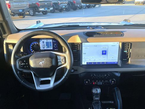 Used 2024 Ford Bronco Wildtrak image 12