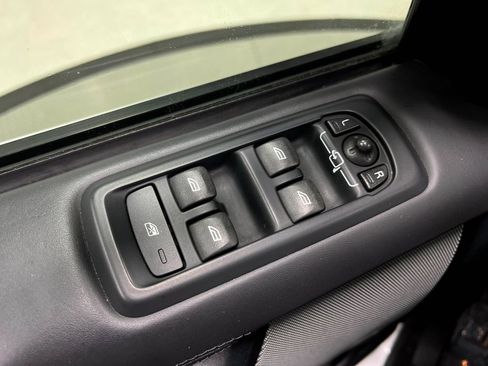 Used 2014 Land Rover LR4 HSE LUX AWD/4WD image 17