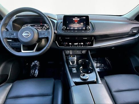 Used 2022 Nissan Rogue SV w/ SV Premium Package image 8