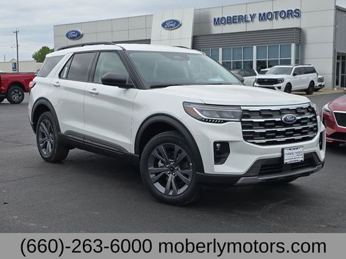 New 2026 Ford Explorer Active AWD/4WD image 1