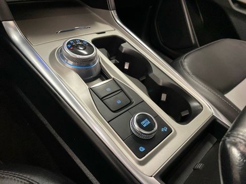 Certified 2022 Ford Explorer XLT w/ Equipment Group 202A image 26