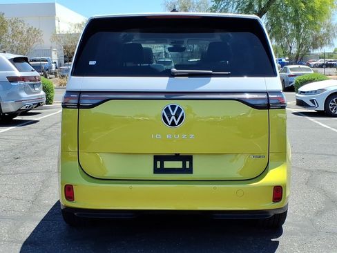 New 2025 Volkswagen ID. Buzz 1st Edition AWD/4WD image 4