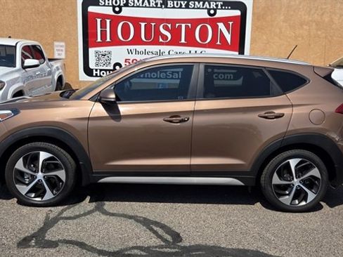 Used 2017 Hyundai Tucson Sport FWD image 1