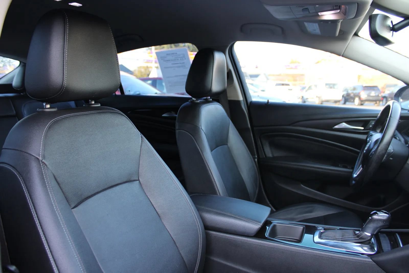 Used 2019 Buick Regal Essence FWD image 17