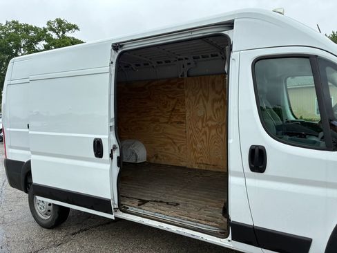 Used 2023 RAM ProMaster 2500 FWD image 5
